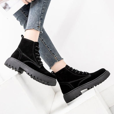 Women's Short Boots for Winter with Flat Platform 